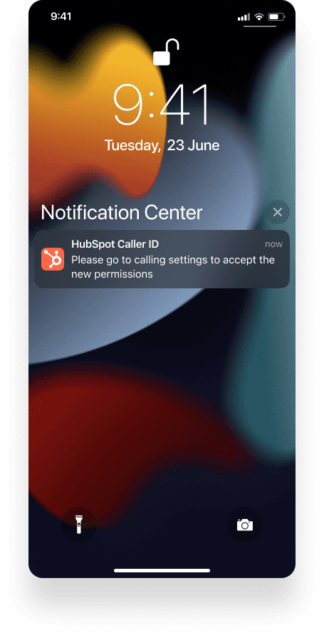 HubSpot Caller ID notification appearing on the iOS lock screen